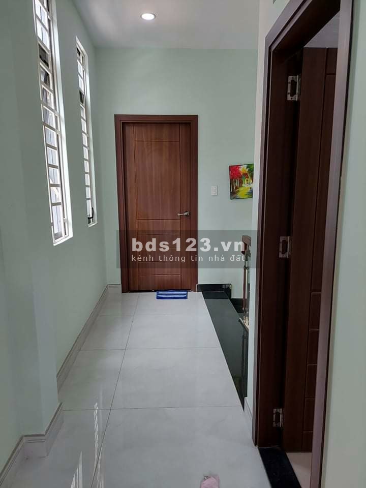 Bán nhà giáp Tân Bình, gần BigC Trường Chinh, hẻm 6m, khu dân cư đông đúc, giá 5.3 tỷ