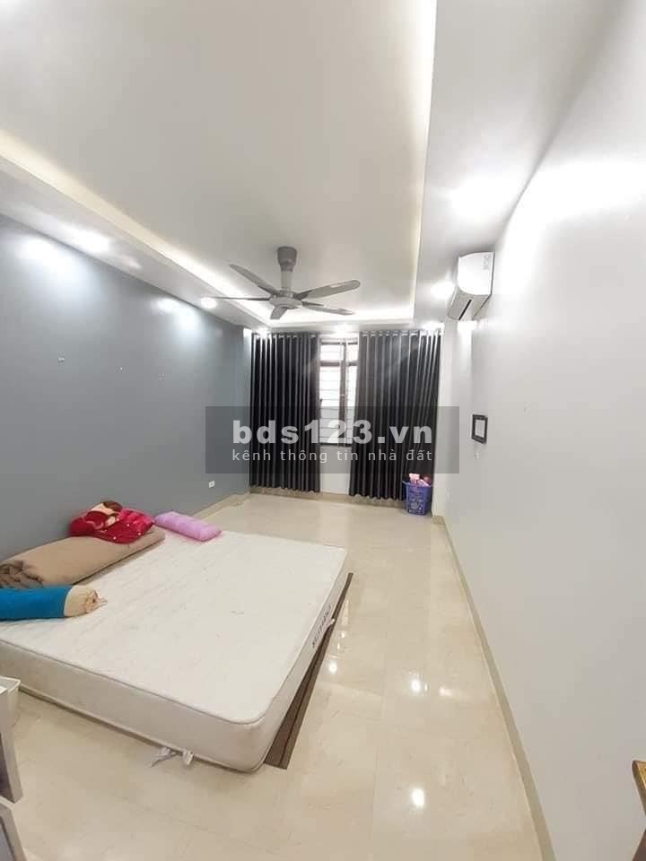 Bán siêu phẩm nhà Nguyễn Công Trứ diện tích sử dụng 33m2, 4 tầng mới koong giá 3.8 tỷ