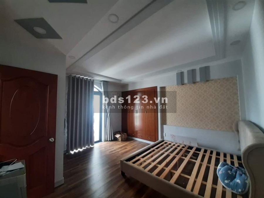 Nhà phố như biệt thự khu dân cư mới Lê Trọng Tấn giá bán 7,95 tỷ sổ sẵn, tiện ích đầy đủ