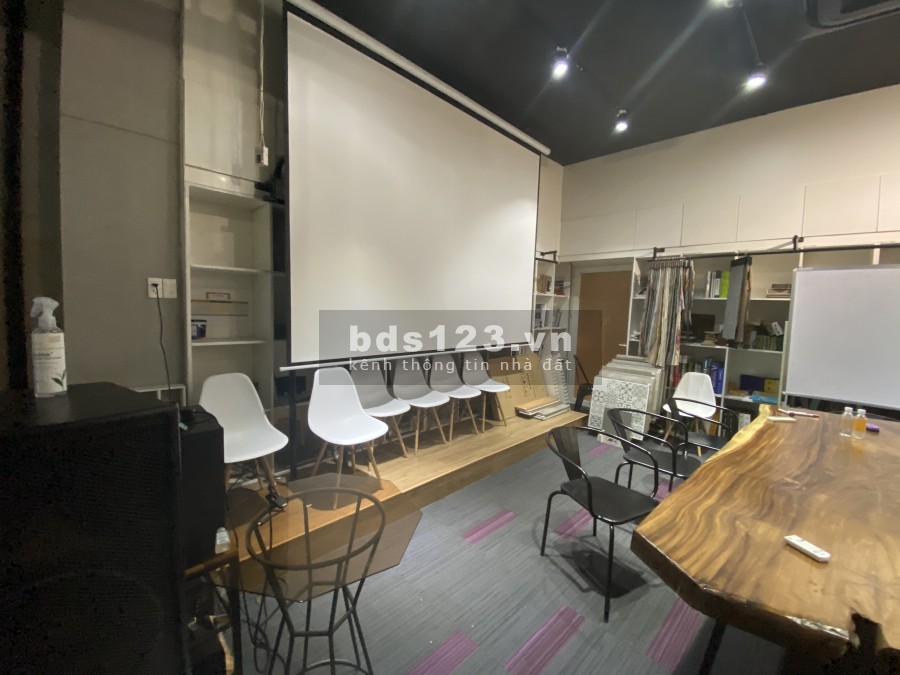 Cho thuê shophouse mặt tiền đường Nguyễn Cơ Thạch, căn góc liên hệ 0932689228