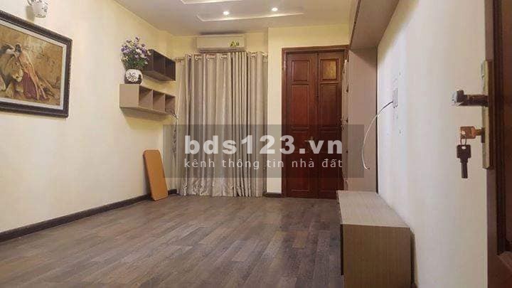 Gia đình cần bán nhà ngõ 282 Kim Giang, 37m2, 4 tầng, 3.5 tỷ. Ngõ thông, cách ô tô tránh 10m