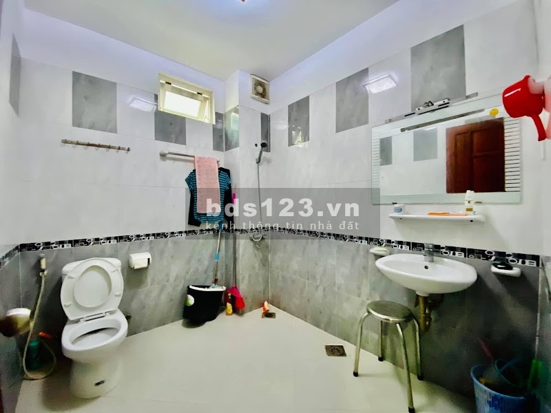 Bán Nhà Đường Ni Sư Huỳnh Liên, Tân Bình, 65m2, 5 Lầu, 7 Phòng Ngủ, HXT