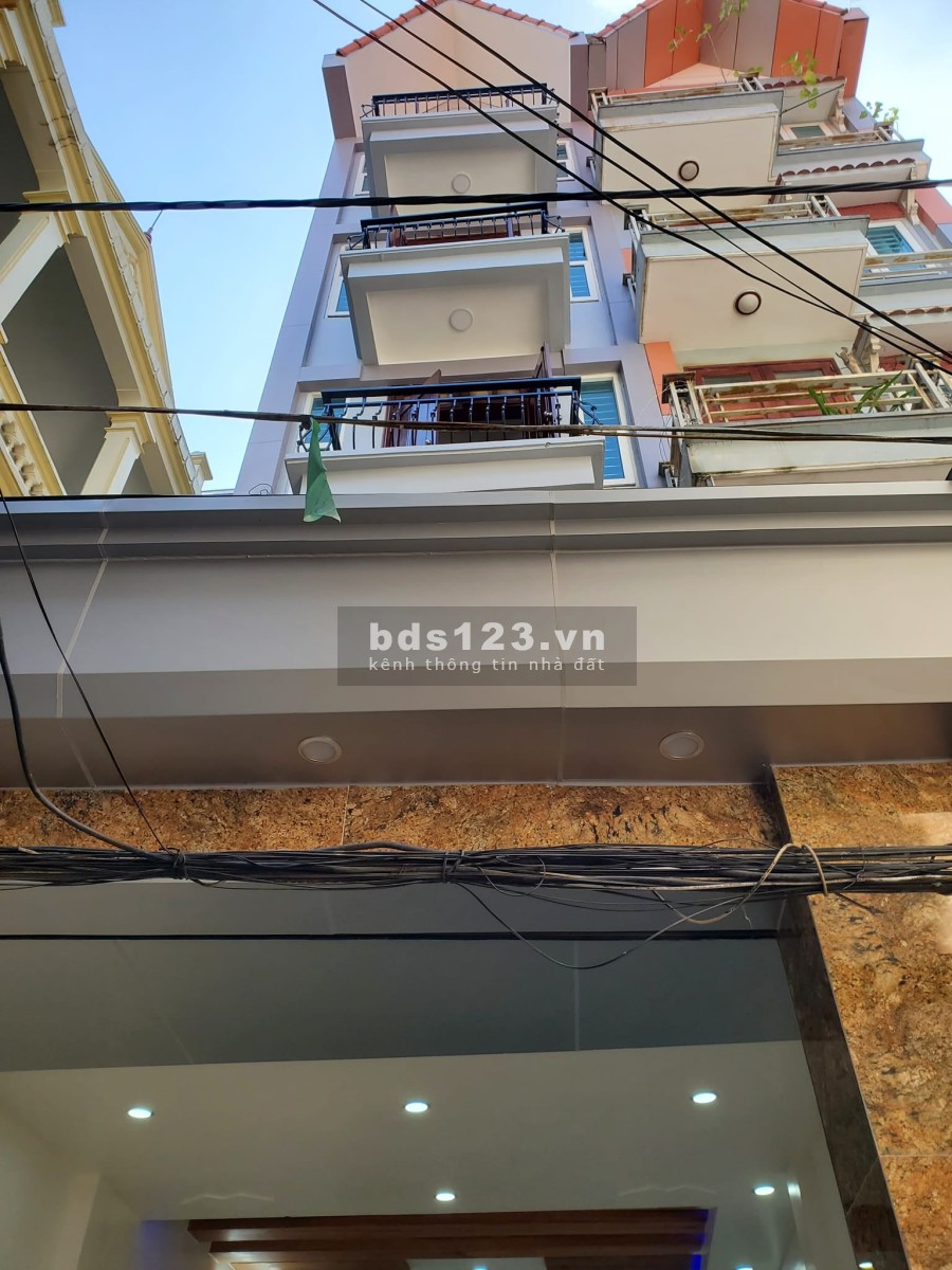 Lô góc đẹp Trương Công Giai diện tích sử dụng 58m2 đúc kiên cố 4 tầng giá bán 6.3 tỷ
