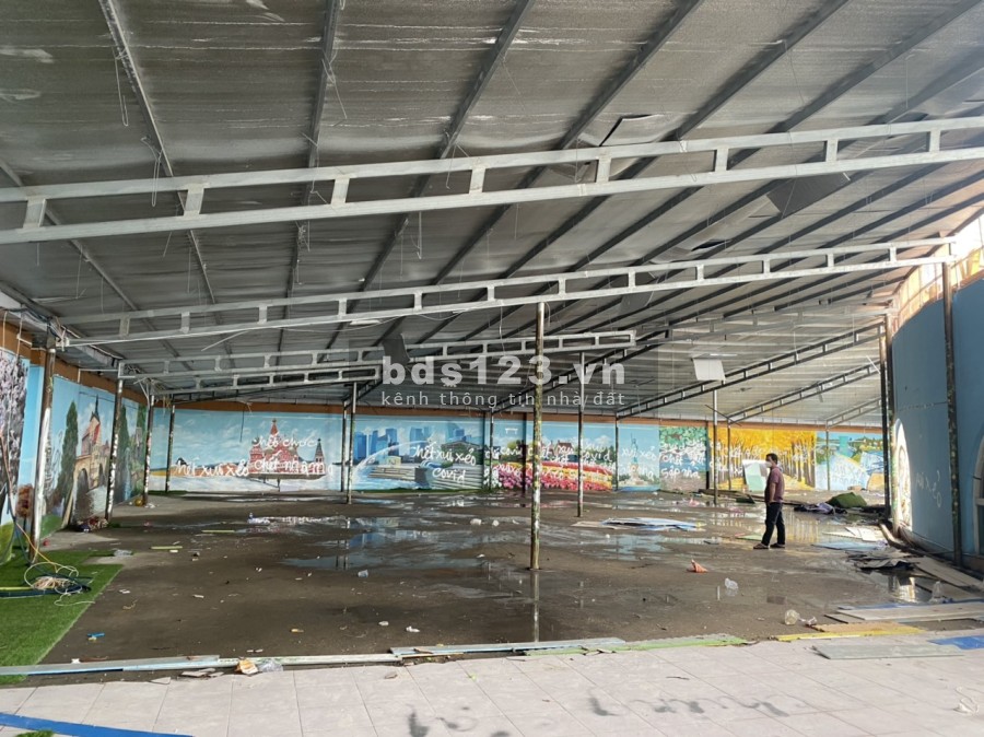 Cho thuê mặt bằng diện tích 668m2 mặt tiền đường Tô Ký Quận 12 giá chỉ 30 triệu/tháng.