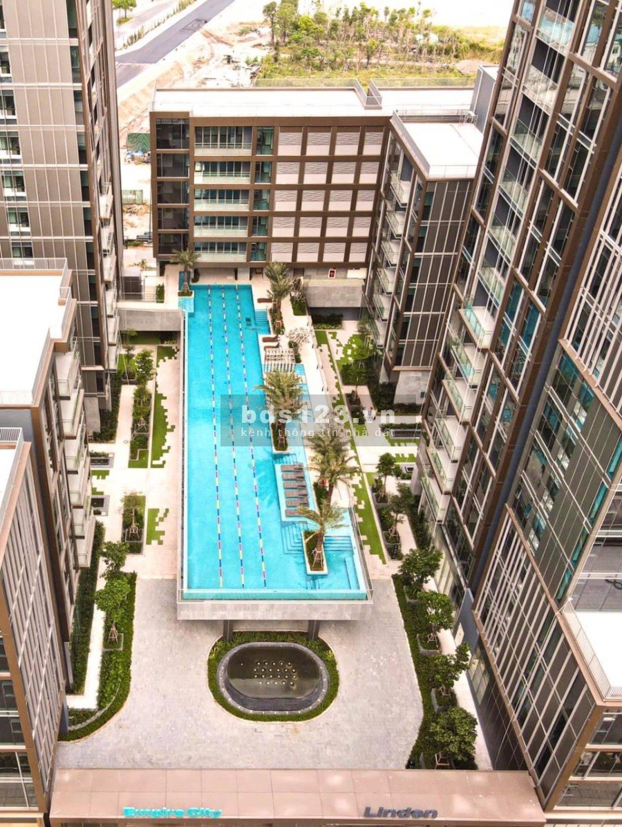 Chủ nhà cần bán căn hộ 3 pn chung cư Empire City diện tích lớn 148m2, lh 0902979005