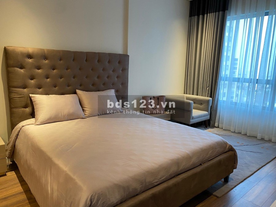Bán căn 3PN- 118m2 - Full nội thất cao cấp, mới 100%. Giá 9,5 tỷ (full).LH 0903 989 980 - Mr Trí