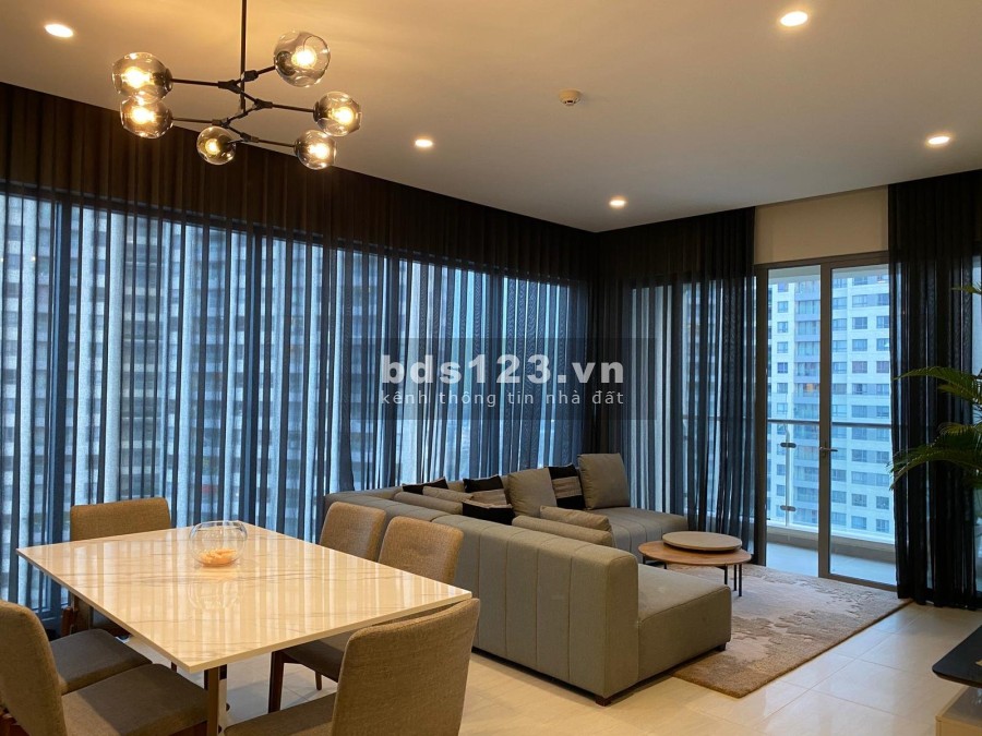Bán căn 3PN- 118m2 - Full nội thất cao cấp, mới 100%. Giá 9,5 tỷ (full).LH 0903 989 980 - Mr Trí