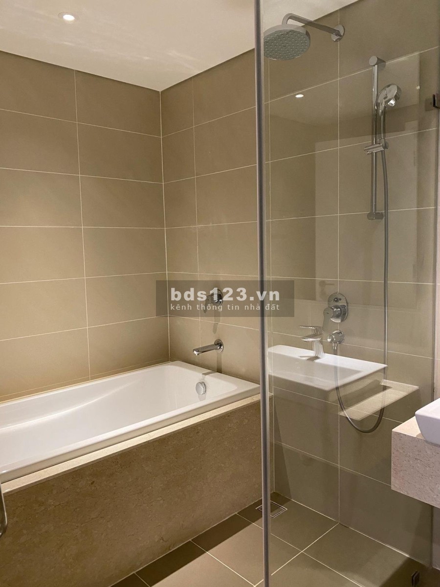 Bán căn 3PN- 118m2 - Full nội thất cao cấp, mới 100%. Giá 9,5 tỷ (full).LH 0903 989 980 - Mr Trí