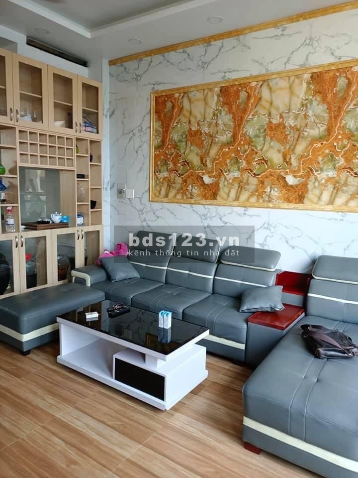 Nhà hẻm ô tô, sân thượng view 360 độ khu dân cư đông đúc, hàng xóm văn minh, tiện ích đủ
