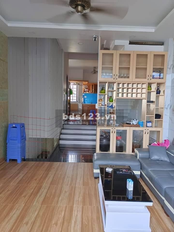 Nhà hẻm ô tô, sân thượng view 360 độ khu dân cư đông đúc, hàng xóm văn minh, tiện ích đủ