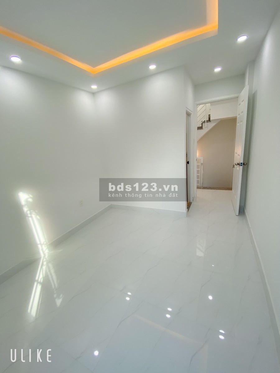 Ngay sát mặt tiền Nguyễn Thượng Hiền, nhà diện tích 3x8 giá bán 4.35 tỷ, sổ sẵn hoàn công