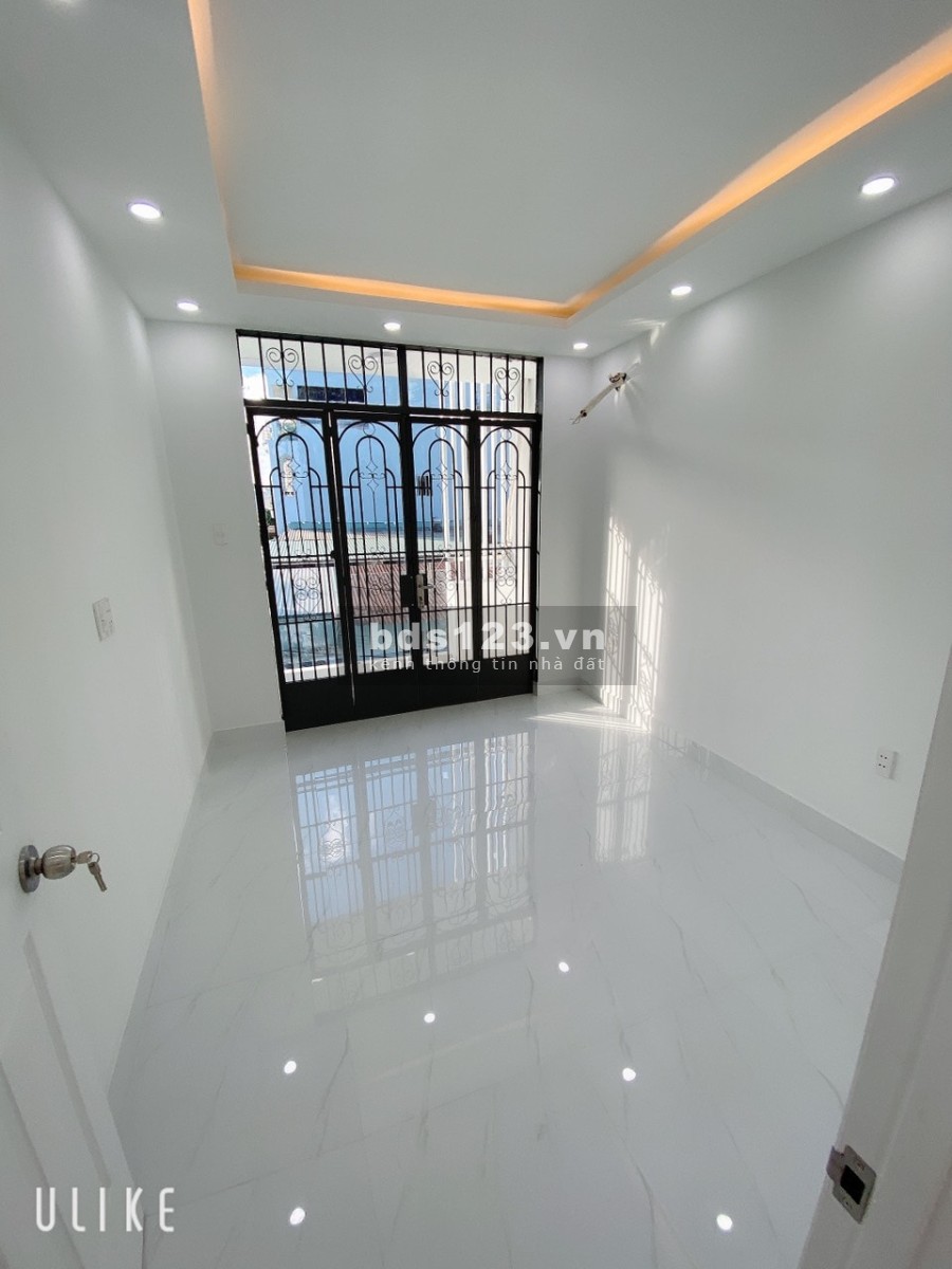 Ngay sát mặt tiền Nguyễn Thượng Hiền, nhà diện tích 3x8 giá bán 4.35 tỷ, sổ sẵn hoàn công