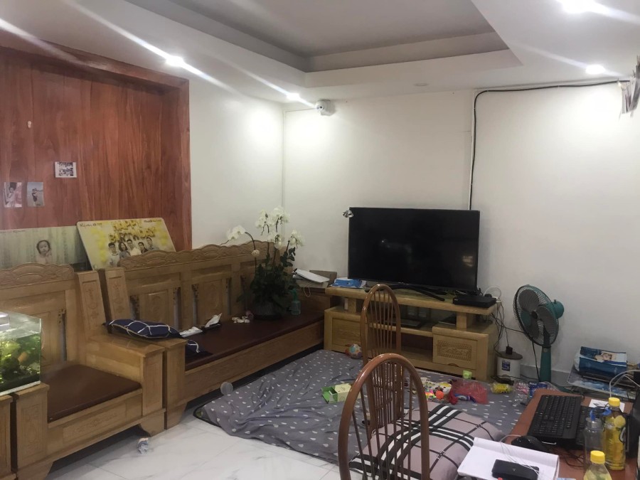 Bán nhà nguyên căn phố Quan Nhân diện tích sử dụng 50m2, 4 tầng, giá bán 5.7 tỷ, lh 0904697768