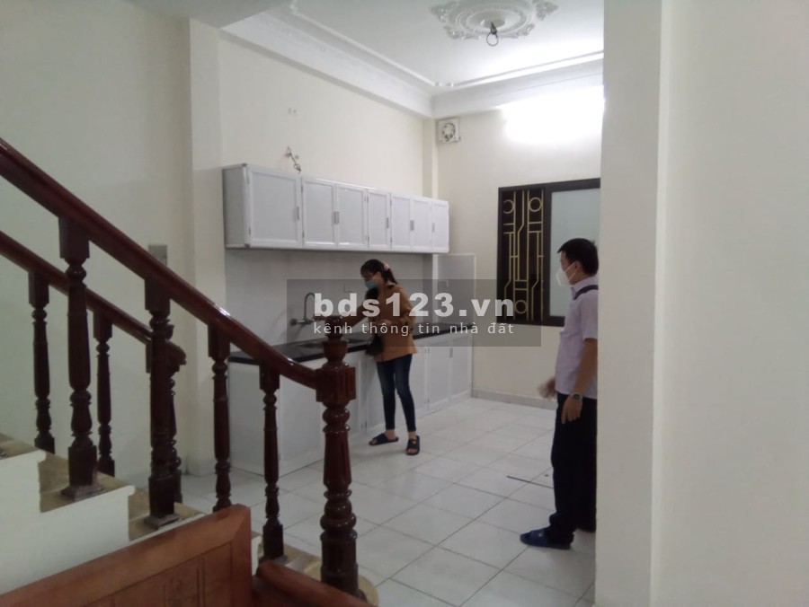 Nhà đẹp nguyên căn dt 42m2 đường Khương Trung, Quận Thanh Xuân, cách 10m ô tô chạy nhiều