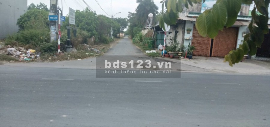 Cần bán đất mặt tiền Nguyễn Thị Hương 1/ TL2 xã Trung Lập Hạ DT 5500m 300thổ
