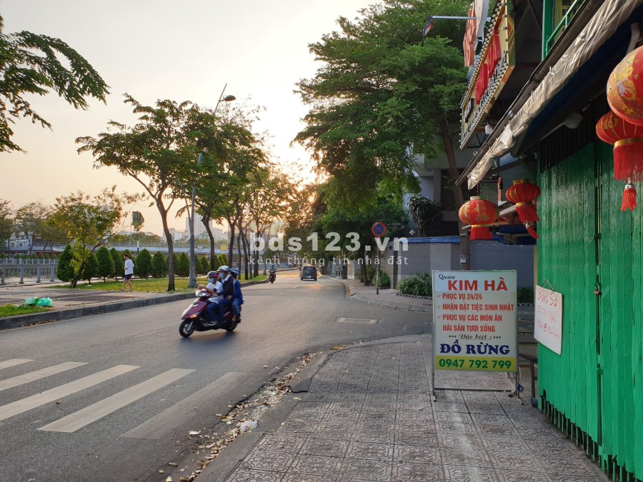 Nhà 2 mặt tiền Trường Sa và Vũ Huy Tấn cần bán đang KD có thu nhập tốt