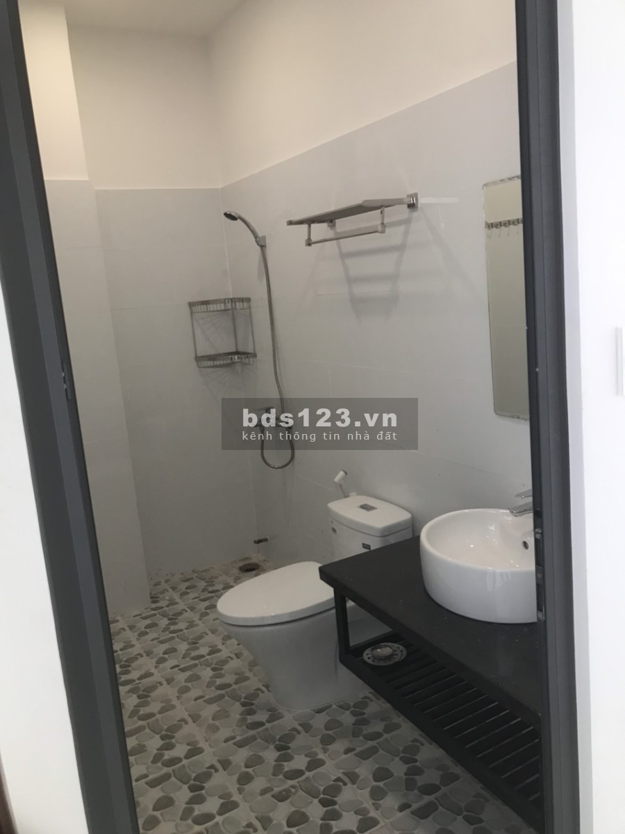 Chính chủ cần cho thuê nhà nguyên căn còn mới, mặt tiền đông đúc khu dân cư, tiện ích đủ