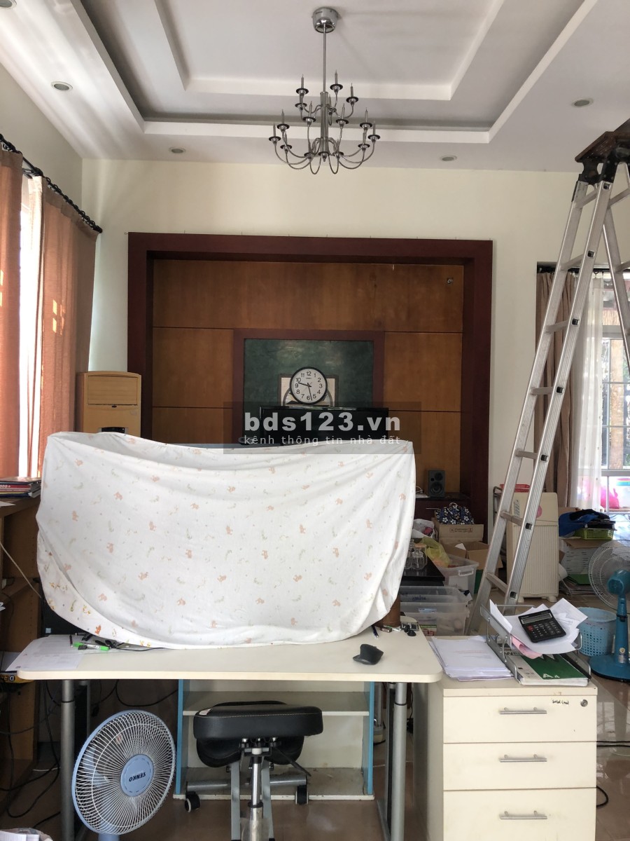 Đừng bỏ lỡ căn biệt thự đường Quốc Hương, Thảo Điền, Quận 2, dt 350m2, có hồ bơi, giá tốt