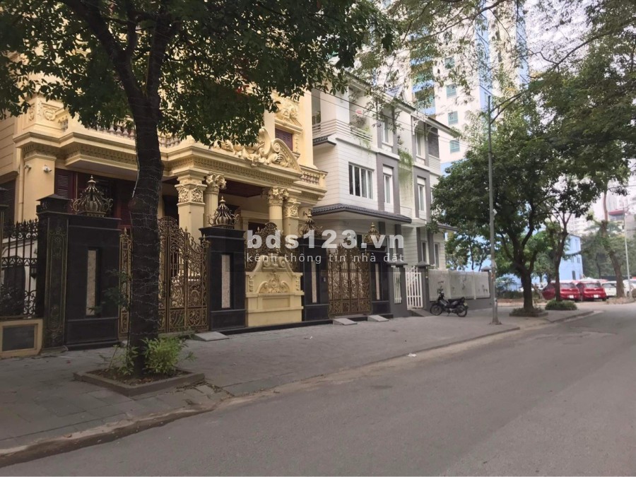 Cần bán biệt thự nhà vườn view hồ siêu hiếm Vip giá bán nhỉnh 20 tỷ, số sẵn chính chủ