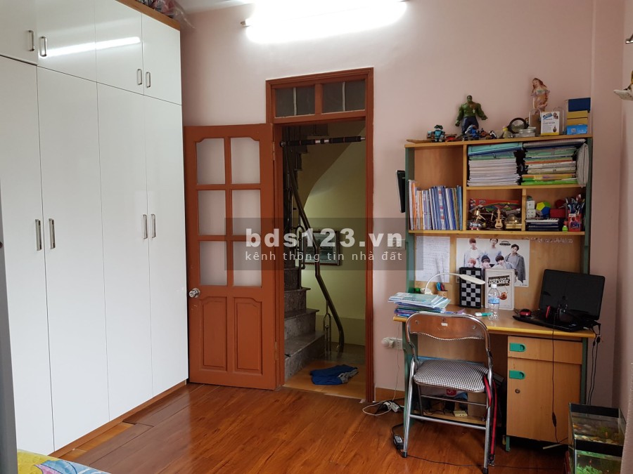 Cần bán nhà mặt phố Vĩnh Hưng, Hoàng Mai, diện tích sử dụng 36m2, 4 tầng, giá 3.05 tỷ