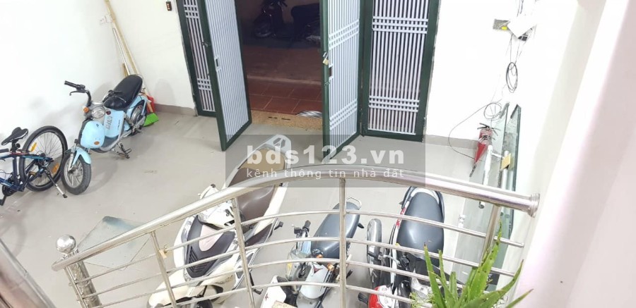 Nhà Hồ Tùng Mậu ô tô đỗ cửa lô góc nhà đẹp vào ở được luôn, diện tích 56m2, giá 5.95 tỷ