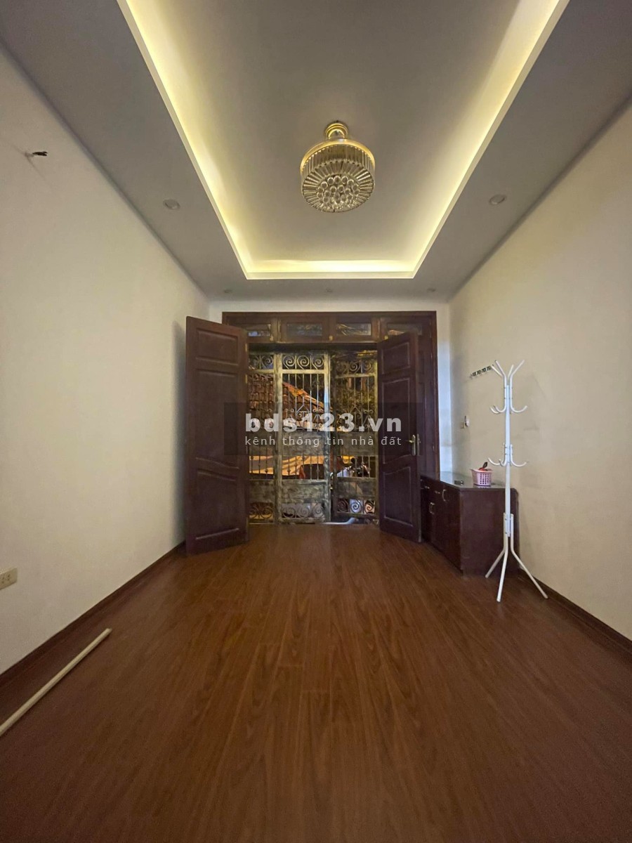 10m ra đường Hồ Tùng Mậu lô góc 3 mặt thoáng, dtsd 43m2, 4 tầng giá bán 4.98 tỷ sổ chính chủ