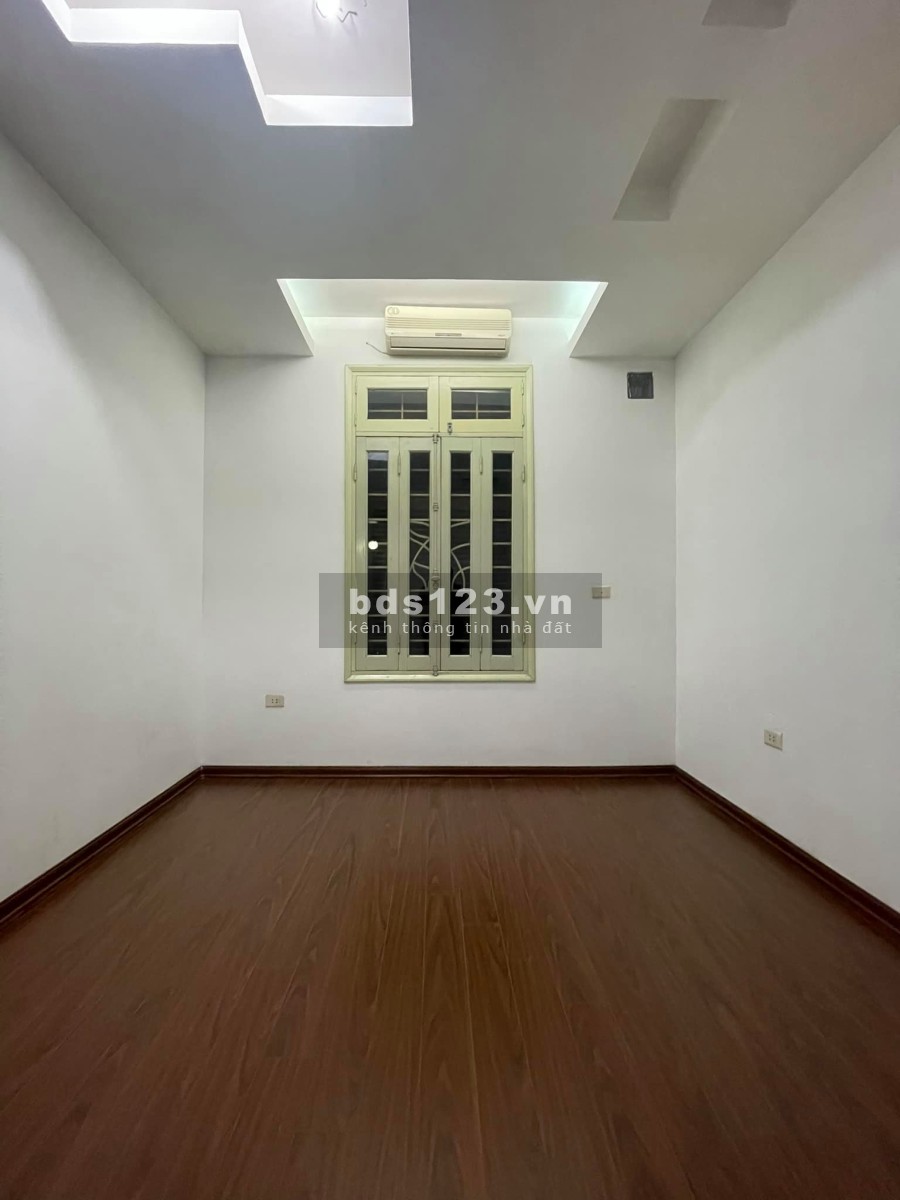 10m ra đường Hồ Tùng Mậu lô góc 3 mặt thoáng, dtsd 43m2, 4 tầng giá bán 4.98 tỷ sổ chính chủ