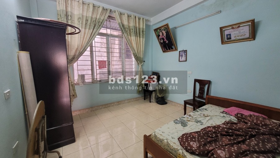 Chính chủ bán nhà 60m2*4 tầng, 3,5m mặt tiền tại Việt Hưng hàng xóm vincom. giá chỉ 3,5 tỷ
