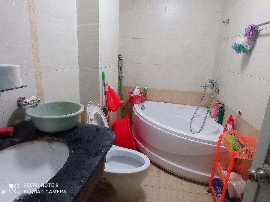 Diện tích 45m2 4 tầng mặt tiền 6m, giá 5.3 tỷ view hồ kinh doanh đỉnh phố Trương Định