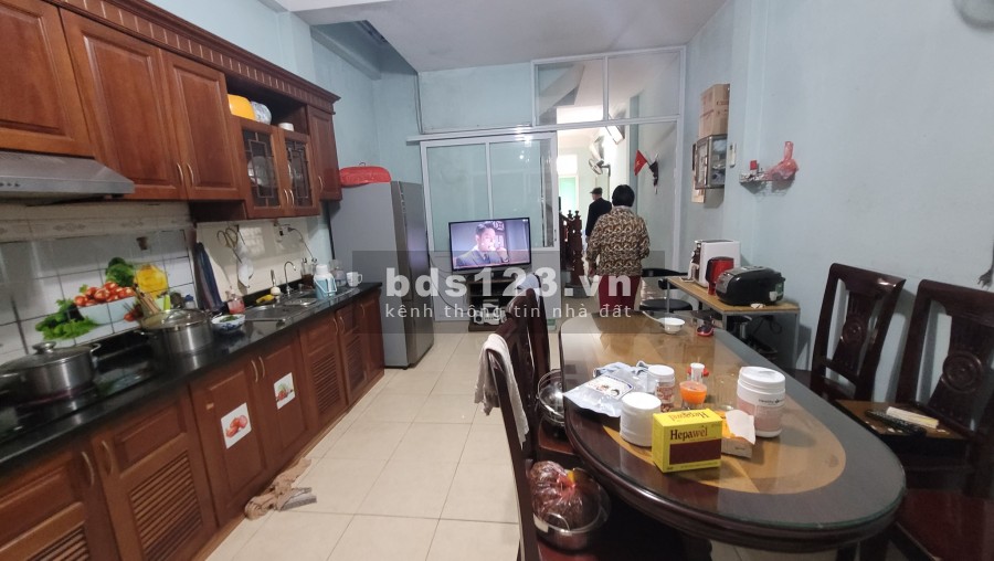 Chính chủ bán nhà 60m2*4 tầng, 3,5m mặt tiền tại Việt Hưng hàng xóm vincom. giá chỉ 3,5 tỷ
