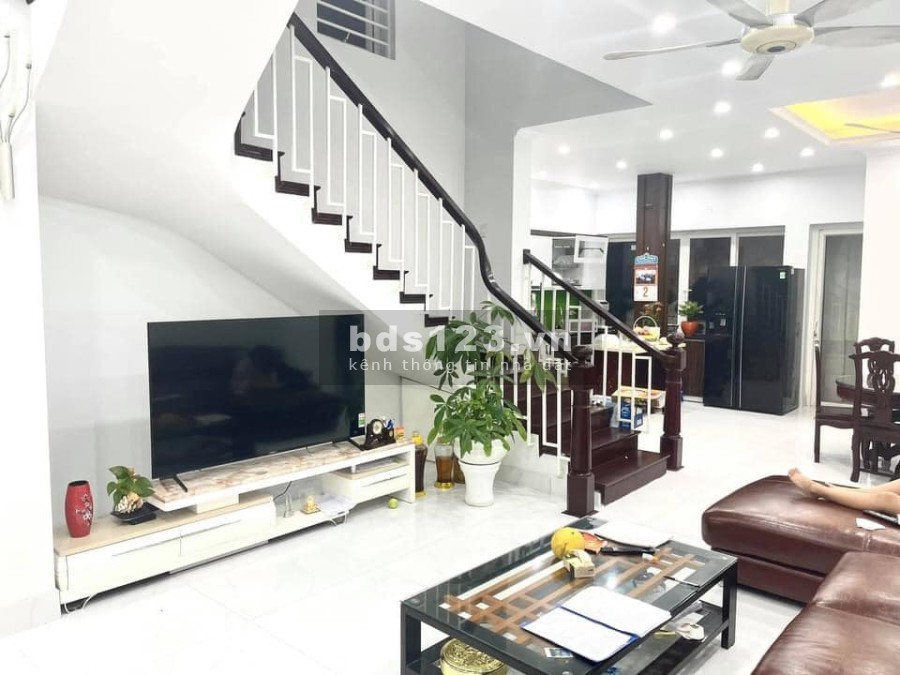 Bán nhà nguyên căn sổ đổ chính chủ 5 tầng, diện tích 50m2, gàn ô tô giá bán nhỉnh 6 tỷ