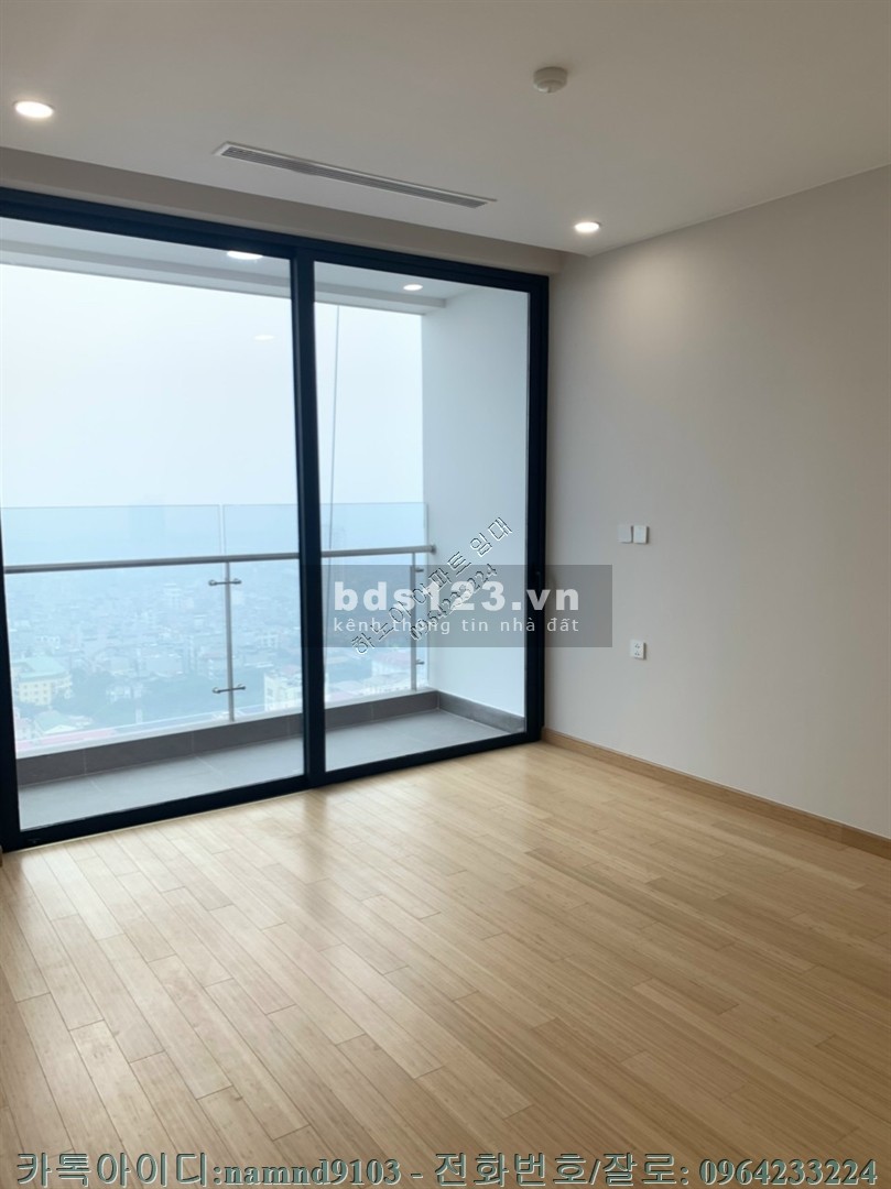 Căn hộ tầng cao cần cho thuê căn 3N nội thất cơ bản chung cư The Zei giá 14 triệu/thấng