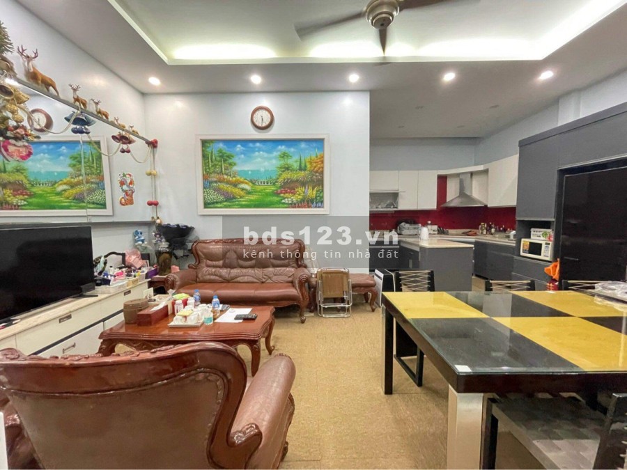 Chính chủ cần bán biệt thự nhà vườn Hoàng Mai, dtsd 136m2, 8 tầng view hồ giá bán 16 tỷ