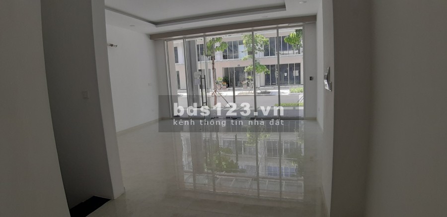 Bán gấp Saritown thuộc dự án Sala, đã hoàn thiện và đang có hợp đồng cho thuê.