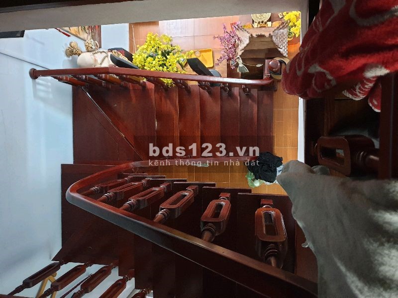 Gia đình mình cần bán nhà 40m2*4 tầng 3,6m mặt tiền tại ngọc lâm giá chỉ 3,2 tỷ