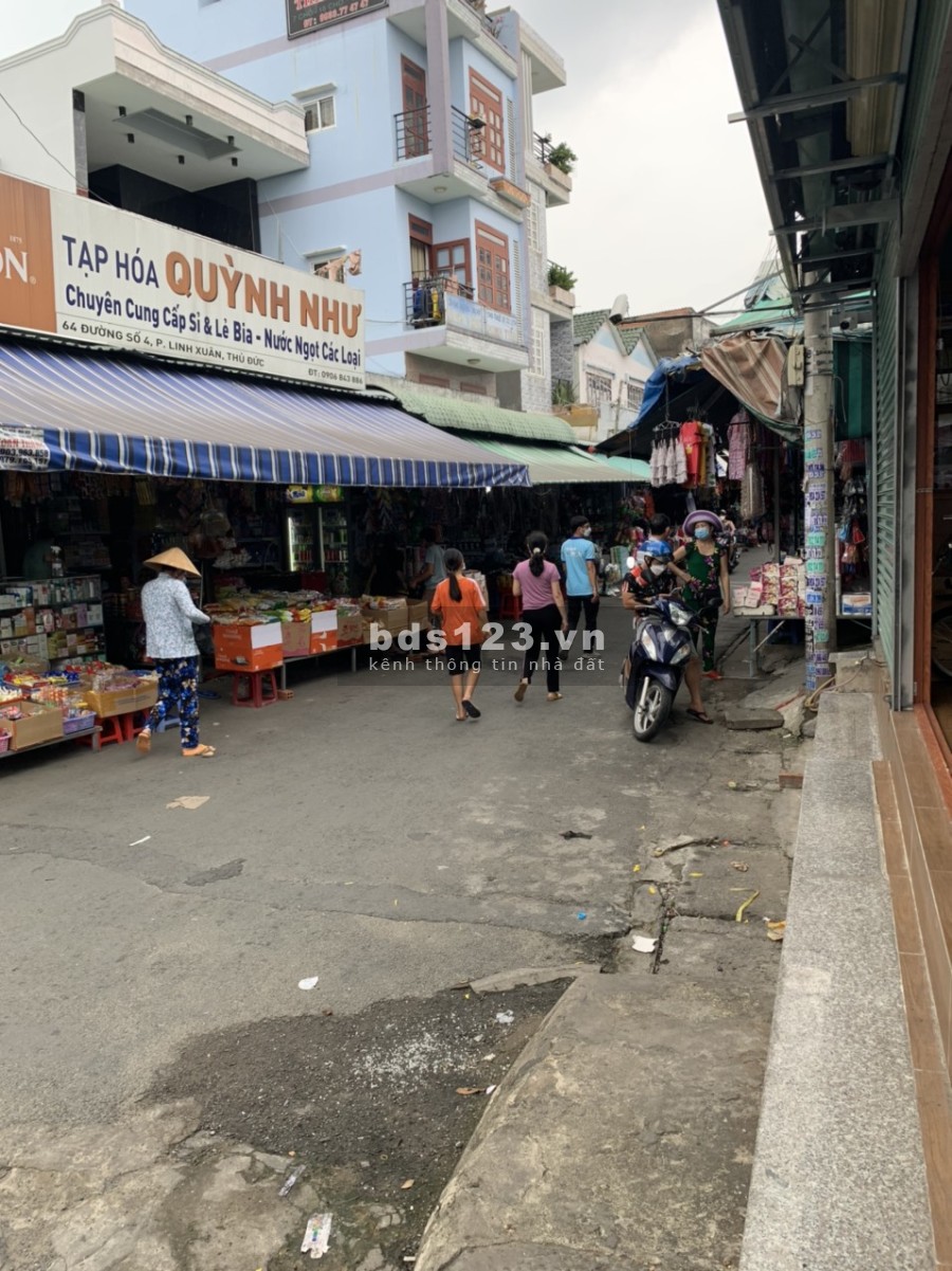 Cho thuê nhà rộng nguyên căn mặt tiền đường số 4, Linh Xuân, Thủ Đức, đường lớn