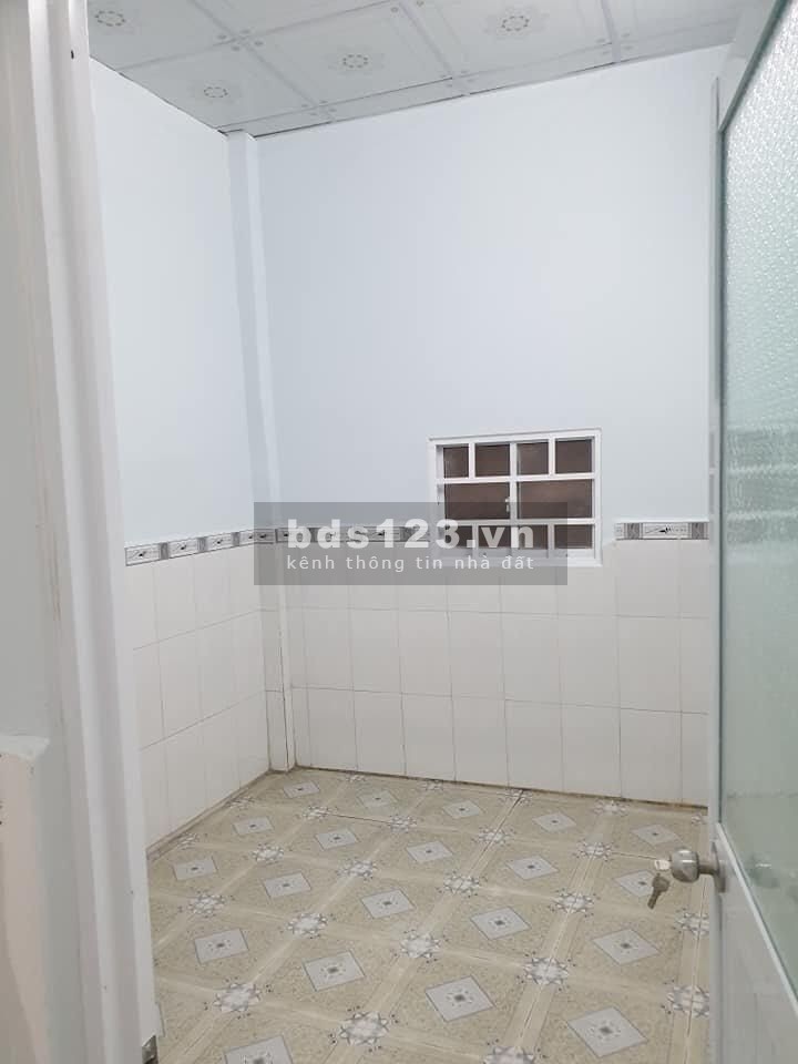Chủ cần tiền dữ lắm rồi, nên đã giảm giá mạnh nhà 85m2, Phú Hữu, Quận 9,chỉ còn 3.05 tỷ