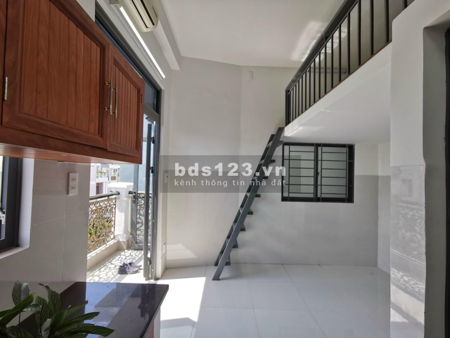 Cho thuê phòng đẹp diện tích 30m2 có gác lững ngay sân bay Giá rẻ Quận Tân Bình