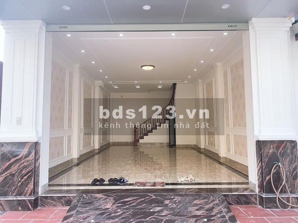 Bán nhà mặt phố Hữu Hòa diện tích sử dụng 45m2 giá bán chỉ 3.65 tỷ đúc kiên cố 4 tầng