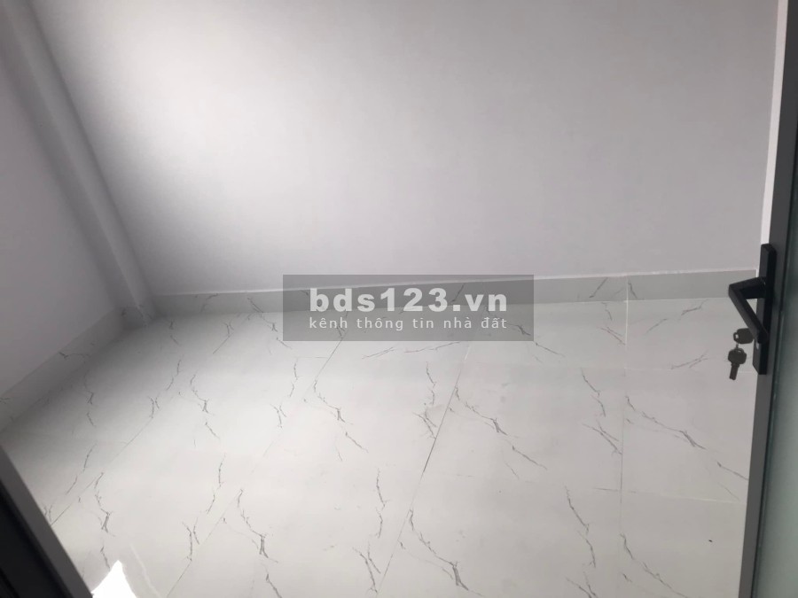 Bán nhà đường Bình Đông Quận 8 hẻm ba gác thông cách hẻm xe hơi 10m, giá bán chỉ 3.3 tỷ
