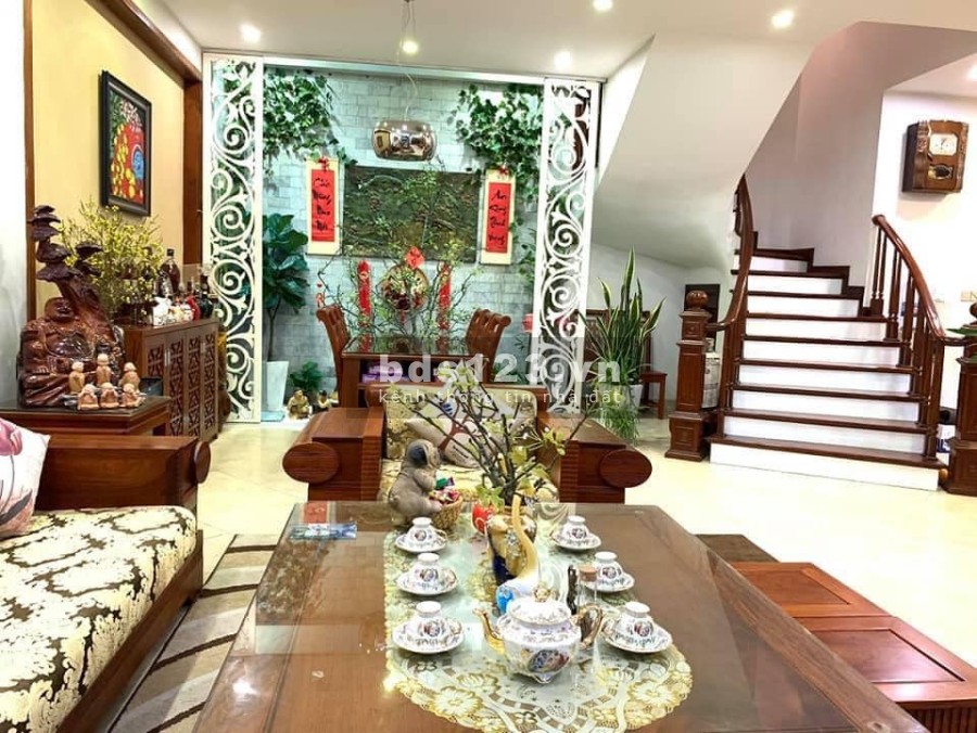 Biệt thự mini Nguyễn Sơn dt 52m2, 5 tầng ô tô 16 chỗ ra vào giá chỉ 5 tỷ 1 lh 0961067999