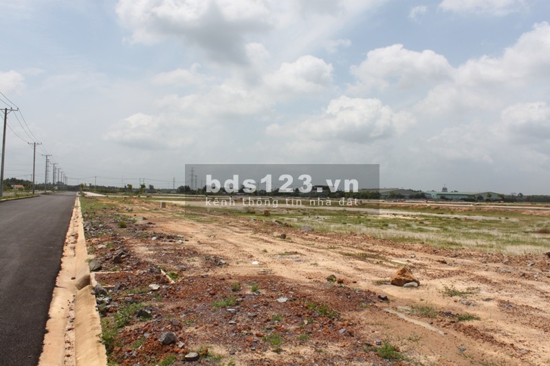 Bán lô đất diện tích 100m2 đất thổ cư sổ riêng Đối Diện Cổng Bắc Sân Bay Long Thành