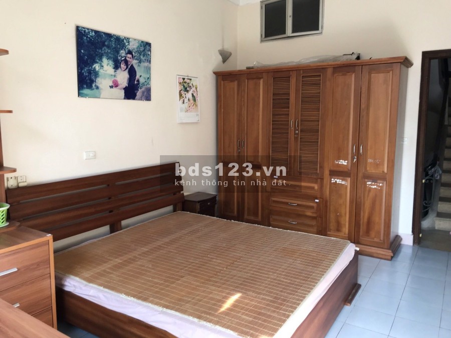 Cho Thuê Nhà Quốc Tử Giám, diện tích sử dụng 40m2 đúc kiên cố 4 tầng, đủ đồ, có sân