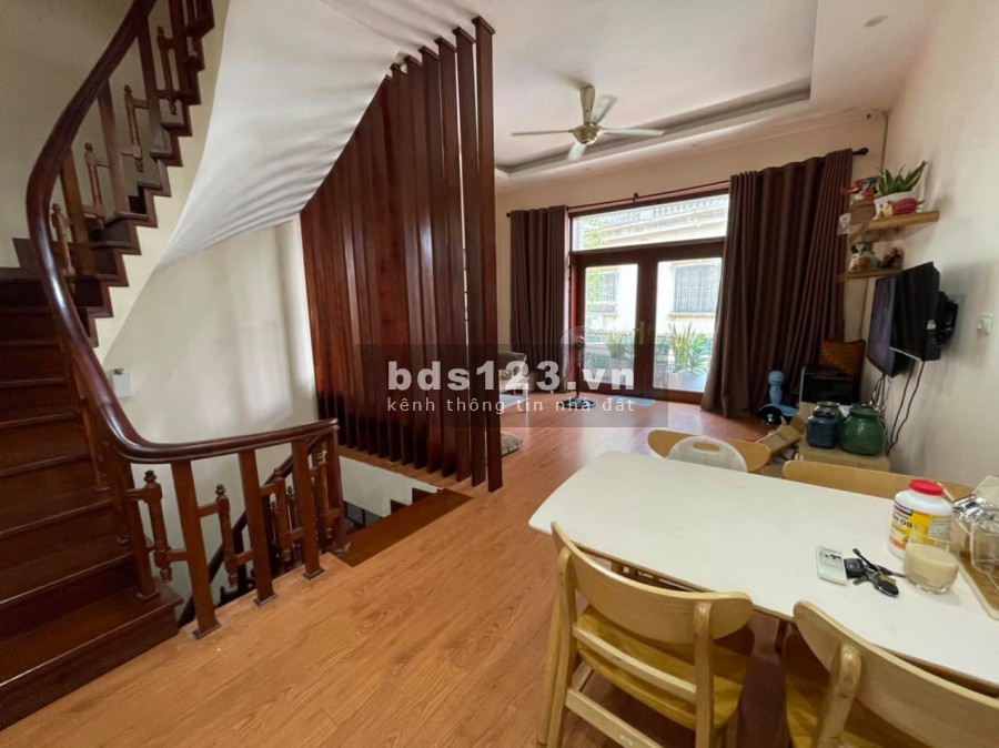 Bán nhà đẳng cấp độc quyền Ngọc Thuỵ, Long Biên, diện tích 55m2, 5 tầng giá bán 8.8 tỷ