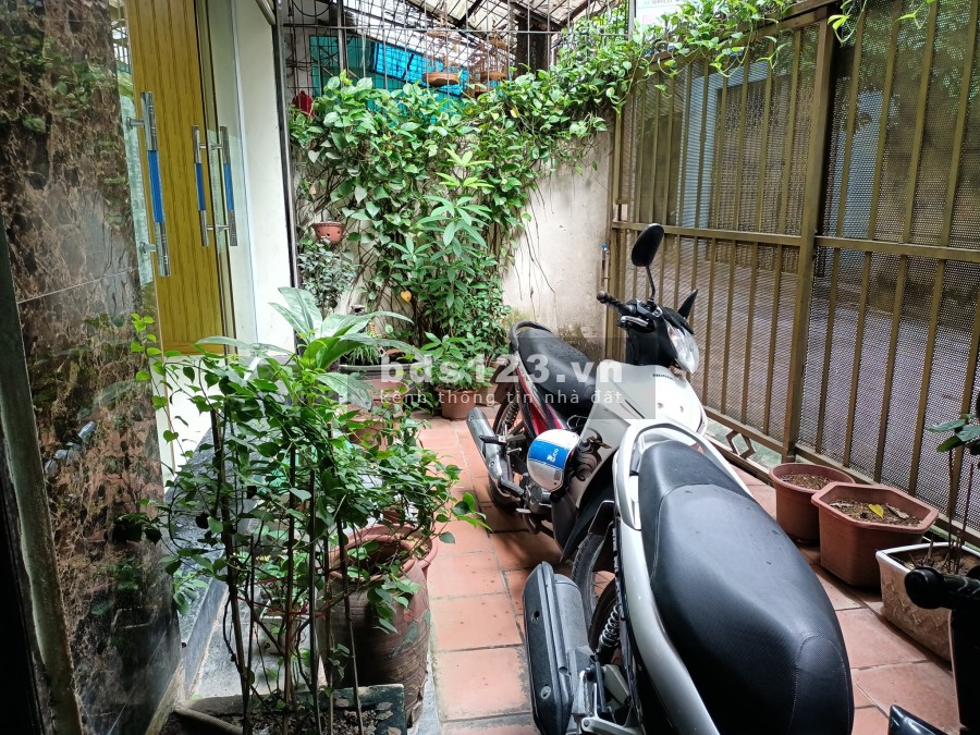 Cần bán gấp NHÀ SIÊU RỘNG phố Kim Ngưu. 80m2, 4 Tầng, MT 6,4m. Giá 5,4 TỶ.