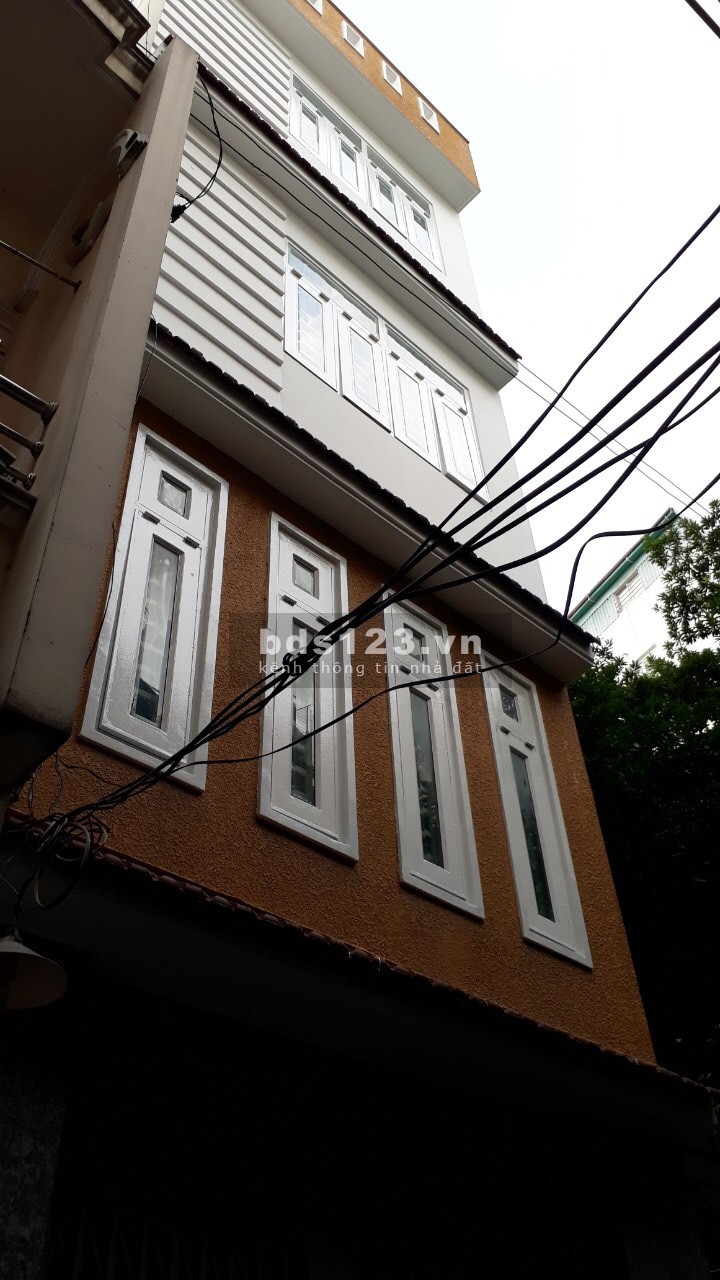 Bán nhà đường Hoàng Văn Thụ Quận Tân Bình diện tích sử dụng 37m2 3 lầu giá 5.4 tỷ