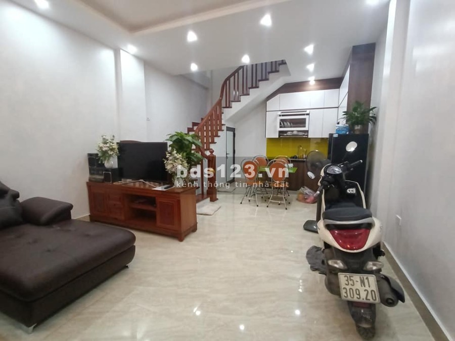 MỸ ĐÌNH! NHÀ ĐẸP, NT SANG XỊN, NGÕ TRẺ CON ĐÁ BÓNG, 39M2x5T, MT 4., GIÁ 4.9 TỶ