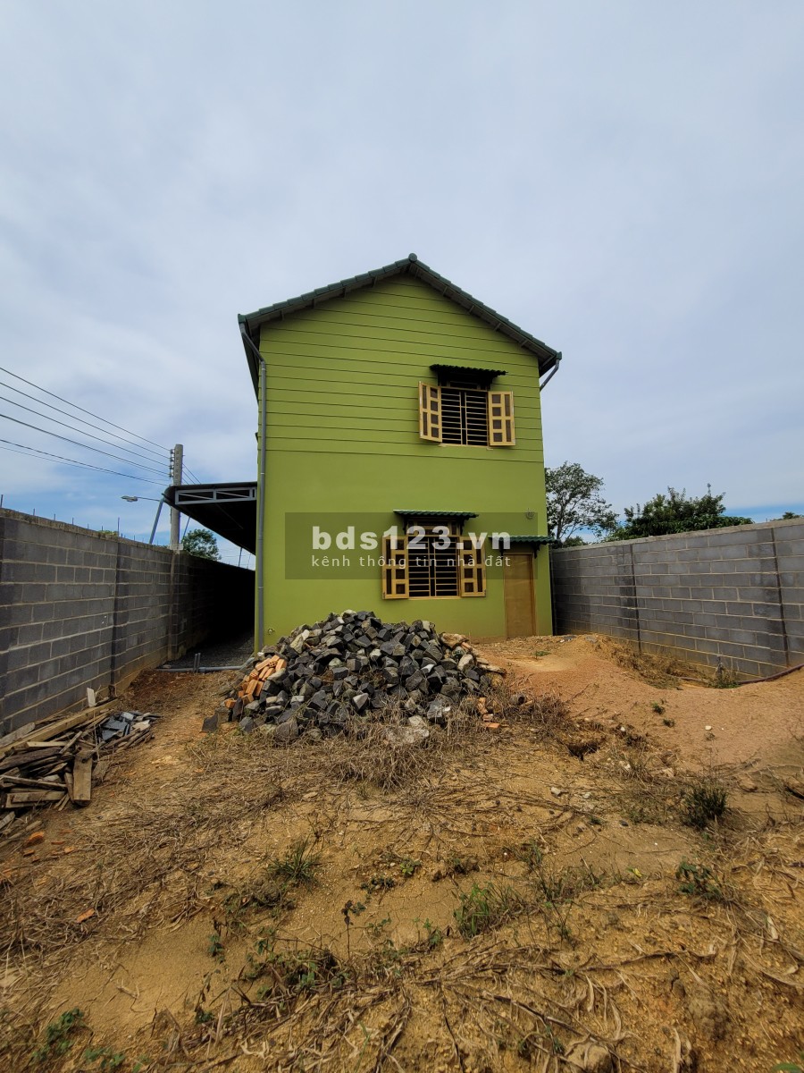 Nhà cần bán gấp, hợp Phong Thủy, view đẹp và sang trọng, giá bán 3.8 tỷ, chưa nội thất