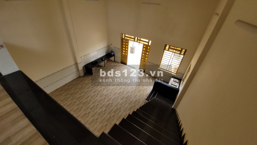 Nhà cần bán gấp, hợp Phong Thủy, view đẹp và sang trọng, giá bán 3.8 tỷ, chưa nội thất