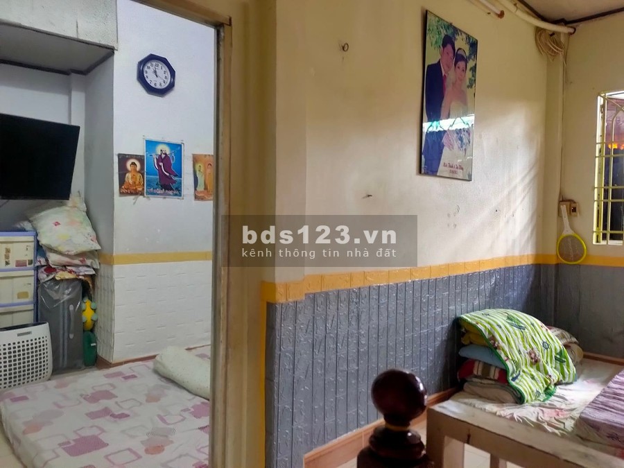 Bán nhà ngay chân cầu Nguyễn Văn Cừ, Chủ nhà giáo viên, diện tích 23m2, giá bán 1.750 tỷ